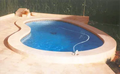 Modelo R-71 piscina de fibra de vidrio